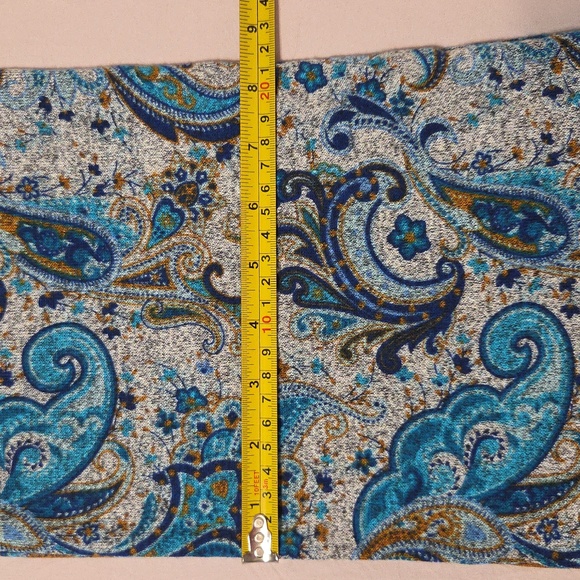 Amy Byer Youth Girls M 10/12 Heather Gray Sweater with Blue Patterned Cowl - Picture 9 of 11